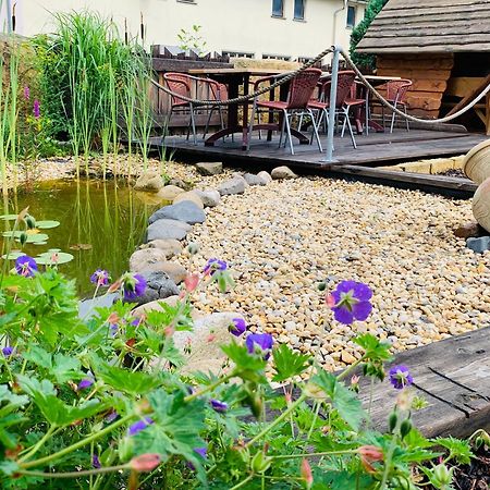 Restaurant Und Pension Zur Puppenstube シュトルペン エクステリア 写真