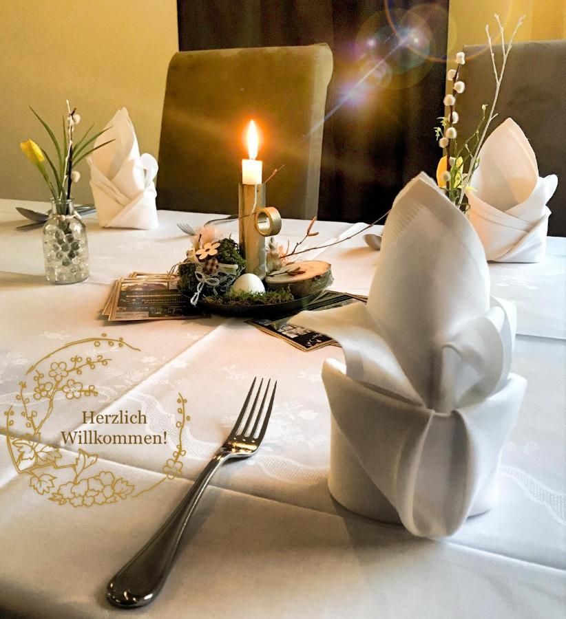 Restaurant Und Pension Zur Puppenstube シュトルペン エクステリア 写真