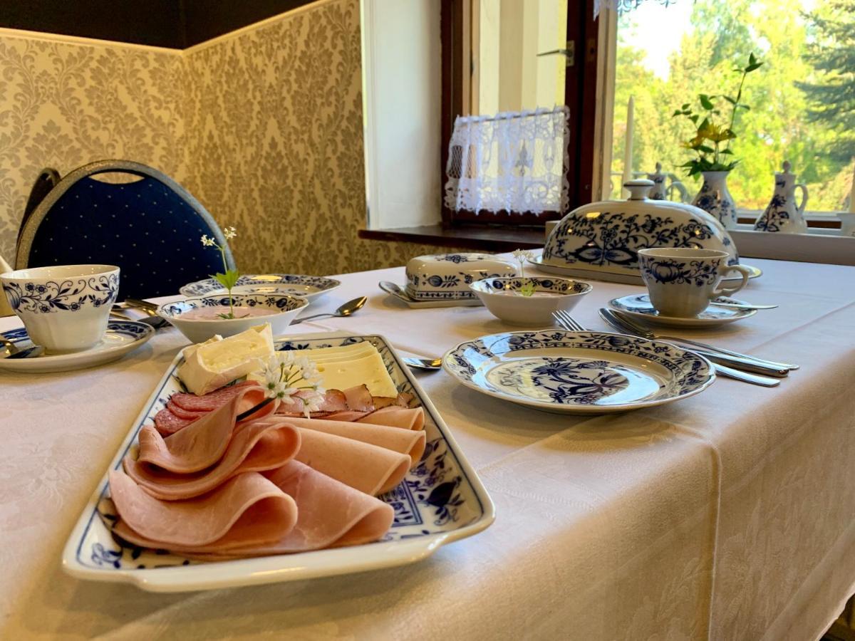 Restaurant Und Pension Zur Puppenstube シュトルペン エクステリア 写真