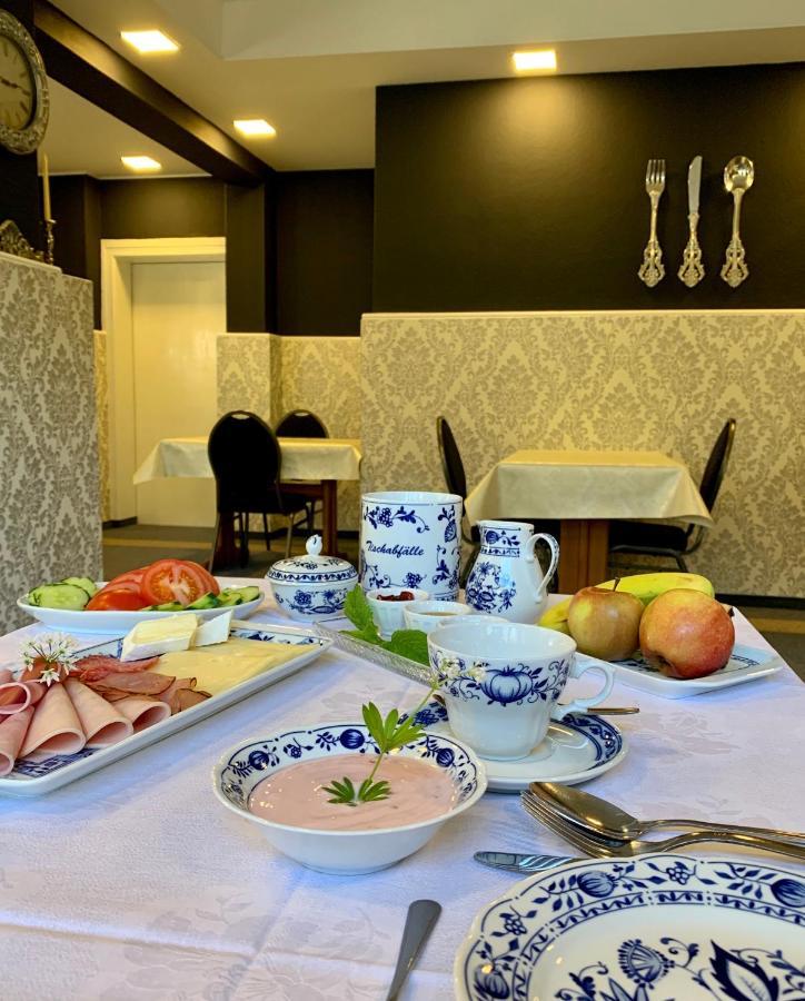 Restaurant Und Pension Zur Puppenstube シュトルペン エクステリア 写真